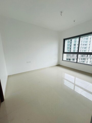 Room in 1 BHK Apartment at Kalpataru Immensa, Kolshet Road – for Rent