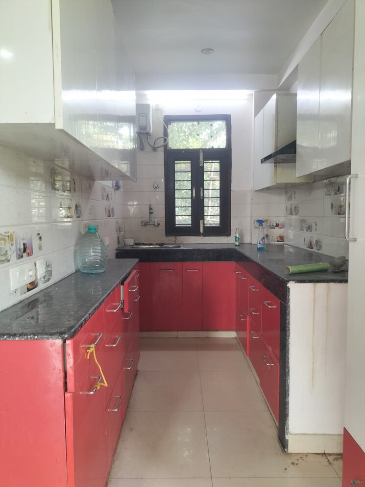 Kitchen, amrapali-centurian-park 3 Bedroom 1350 Sq.Ft. Apartment In Tech Zone 4 Greater Noida Greater Noida 9696084