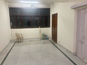 Room in 2 BHK Builder Floor at Chittaranjan Park – for Rent