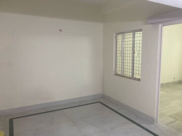 Room in 2 BHK Builder Floor at Chittaranjan Park – for Rent