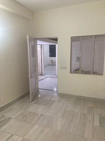 Room in 2 BHK Builder Floor at Chittaranjan Park – for Rent
