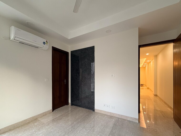 Room, chittaranjan park 2 Bedroom 1400 Sq.Ft. Builder Floor In Chittaranjan Park Delhi 9696102