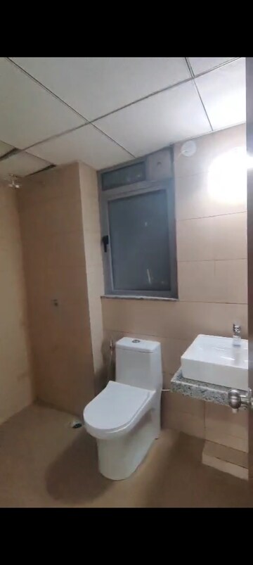 Furnished Amenities in 1 BHK Apartment at Kalpataru Immensa, Kolshet Road – for Rent