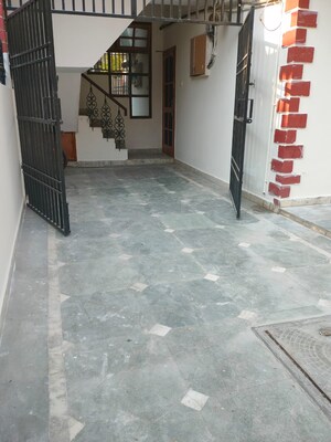 Parking in 2 BHK Independent House at Sector 10a – for Rent