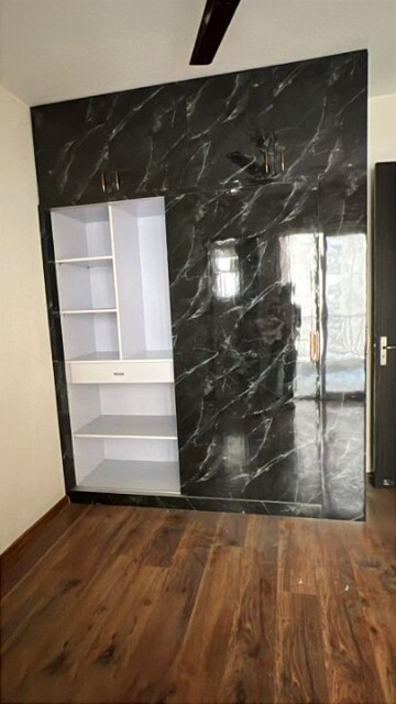 Room in 3 BHK Apartment at Signature Global Park 4 and 5, Sohna Sector 36 – for Rent