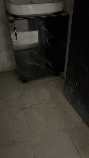 Room in 3 BHK Apartment at Signature Global Park 4 and 5, Sohna Sector 36 – for Rent