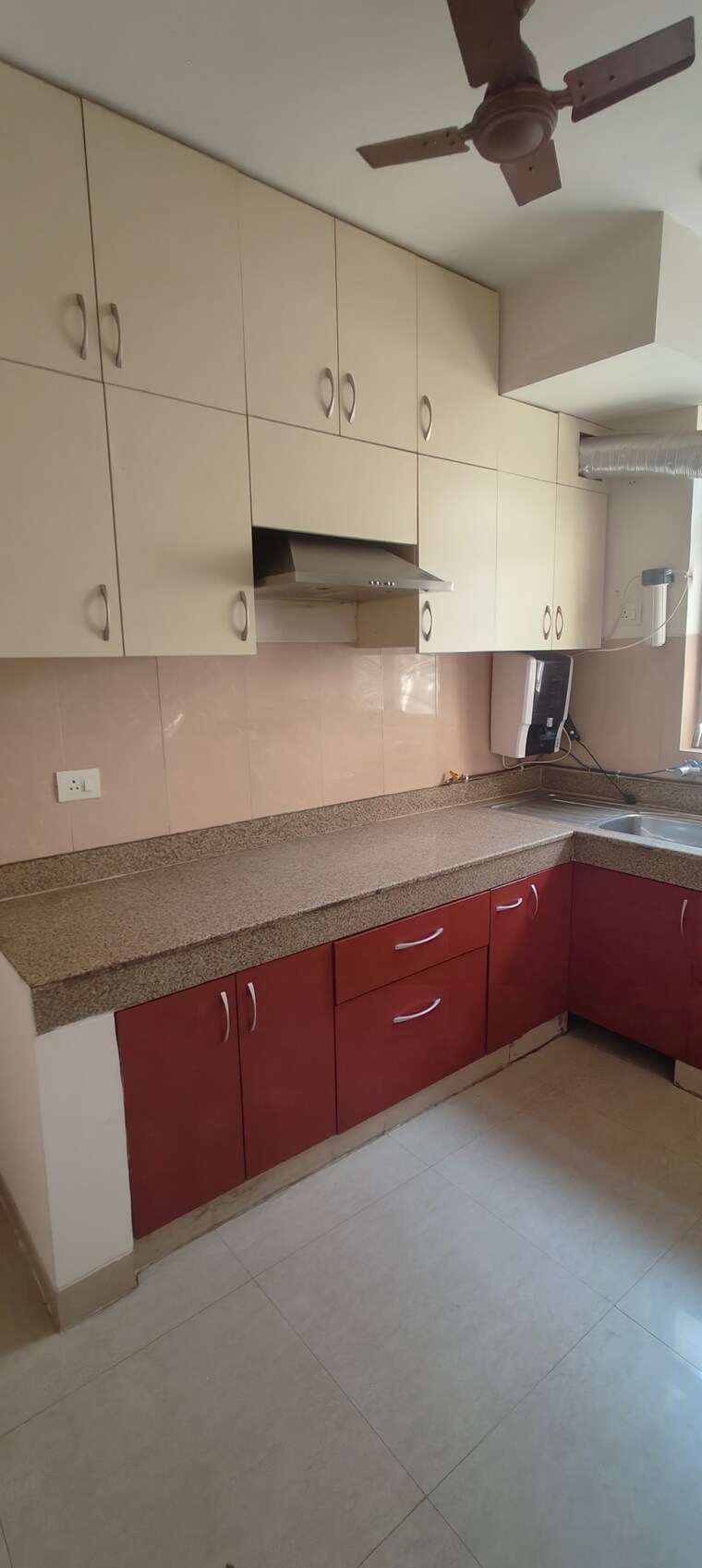 Kitchen, emaar-emerald-floors-premier 4 Bedroom 1975 Sq.Ft. Apartment In Sector 65 Gurgaon 9696133