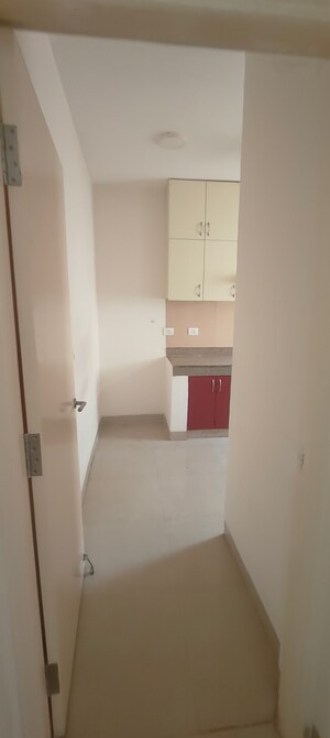 Bathroom in 4 BHK Apartment at Emaar Emerald Floors Premier, Sector 65 – for Rent