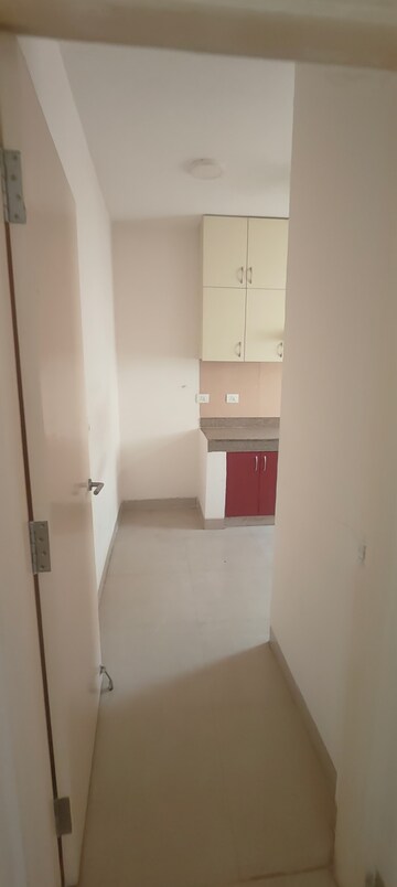 Bathroom in 4 BHK Apartment at Emaar Emerald Floors Premier, Sector 65 – for Rent