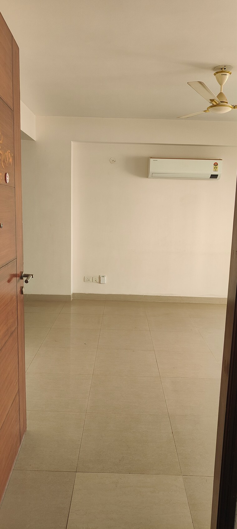 Room, emaar-emerald-floors-premier 4 Bedroom 1975 Sq.Ft. Apartment In Sector 65 Gurgaon 9696133