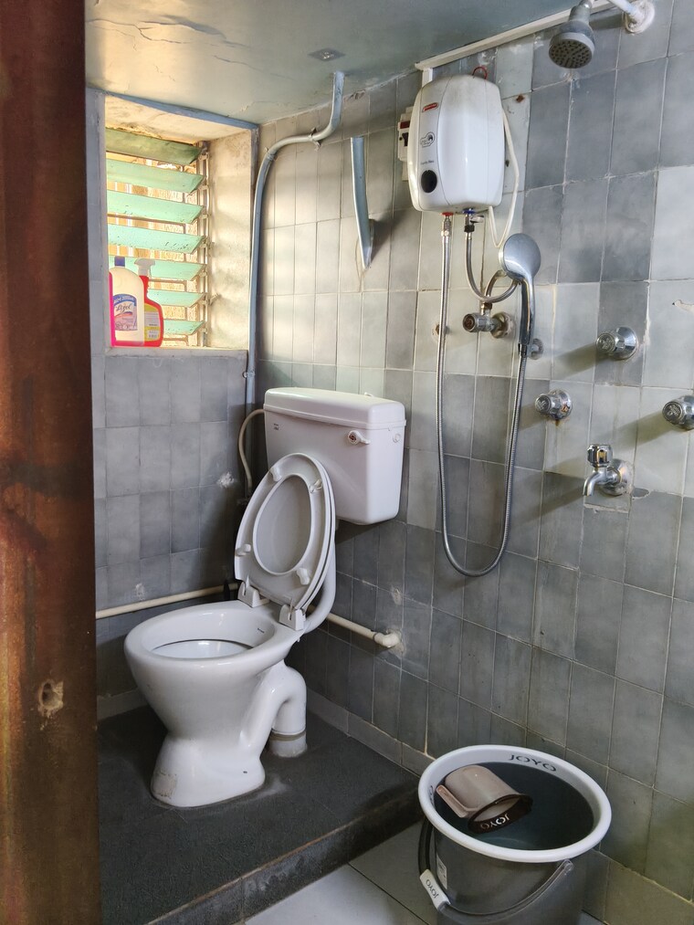 Bathroom, runwal-symphony 2 Bedroom 1000 Sq.Ft. Apartment In Santacruz East Mumbai 9696192