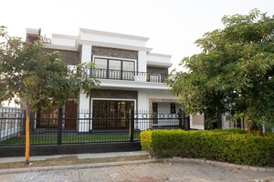 6+ BHK Villa For Rent in Safdarjung Enclave