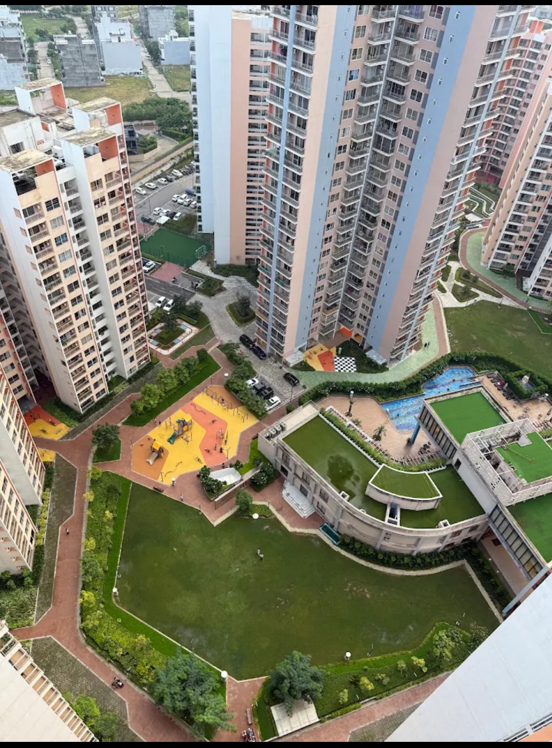 4 BHK + Extra Room 2660 Sq.Ft. Apartment in Raheja Vedaanta