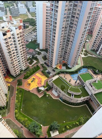 4 BHK Apartment For Rent in Raheja Vedaanta, Sector 108