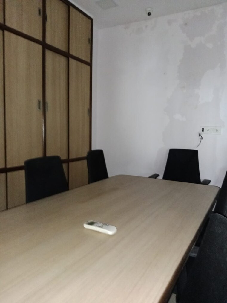 Bedroom, park street Commercial Office Space 1200 Sq.Ft. In Park Street Kolkata 9696365