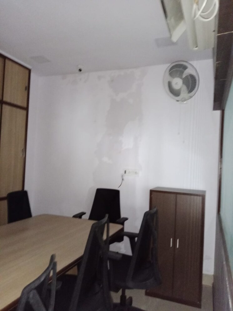 Team Area, park street Commercial Office Space 1200 Sq.Ft. In Park Street Kolkata 9696365