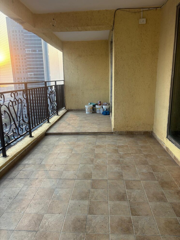 Balcony, sugee-marina-bay 2 Bedroom 900 Sq.Ft. Apartment In Worli Mumbai 9696444