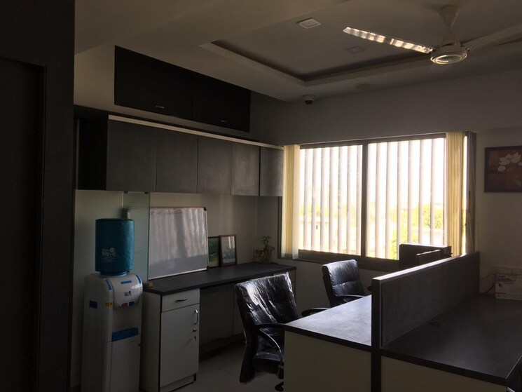 Team Area, ashram road Commercial Office Space 945 Sq.Ft. In Ashram Road Ahmedabad 9696442