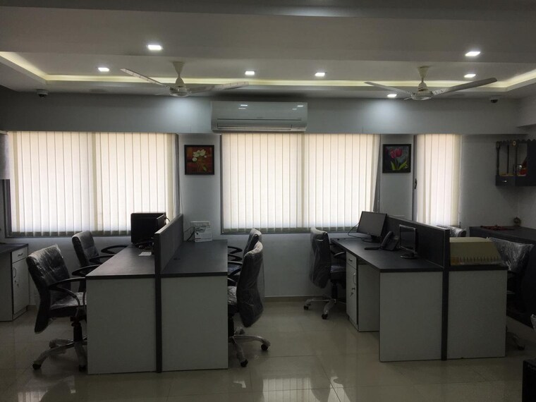 Team Area, ashram road Commercial Office Space 945 Sq.Ft. In Ashram Road Ahmedabad 9696442