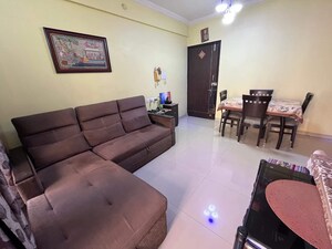 1 BHK Apartment For Rent in Green Square, Kasarvadavali
