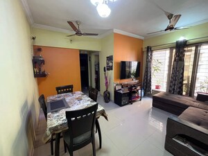 Team Area in 1 BHK Apartment at Green Square, Kasarvadavali – for Rent