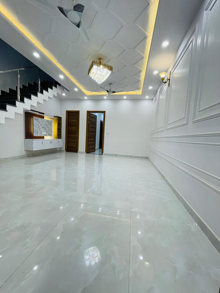 undefined, sahastradhara road 3.5 Bedroom 2600 Sq.Ft. Villa In Sahastradhara Road Dehradun 9696571