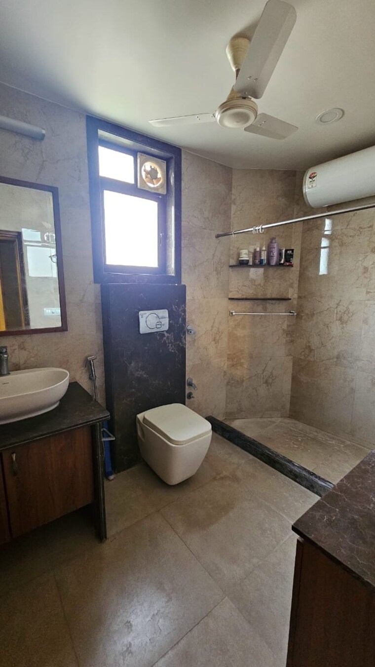 Bathroom, ramdevnagar 4 Bedroom 347 Sq.Yd. Apartment In Ramdevnagar Ahmedabad 9696659