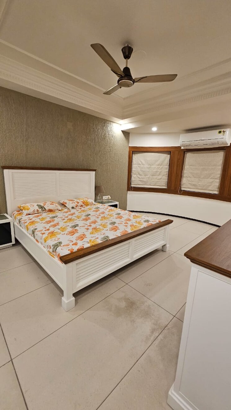 Master Bedroom, ramdevnagar 4 Bedroom 347 Sq.Yd. Apartment In Ramdevnagar Ahmedabad 9696659