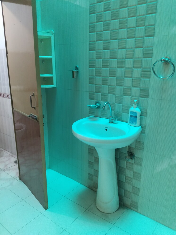 Bathroom, gomti nagar 2 Bedroom 1000 Sq.Ft. Independent House In Gomti Nagar Lucknow 9696627
