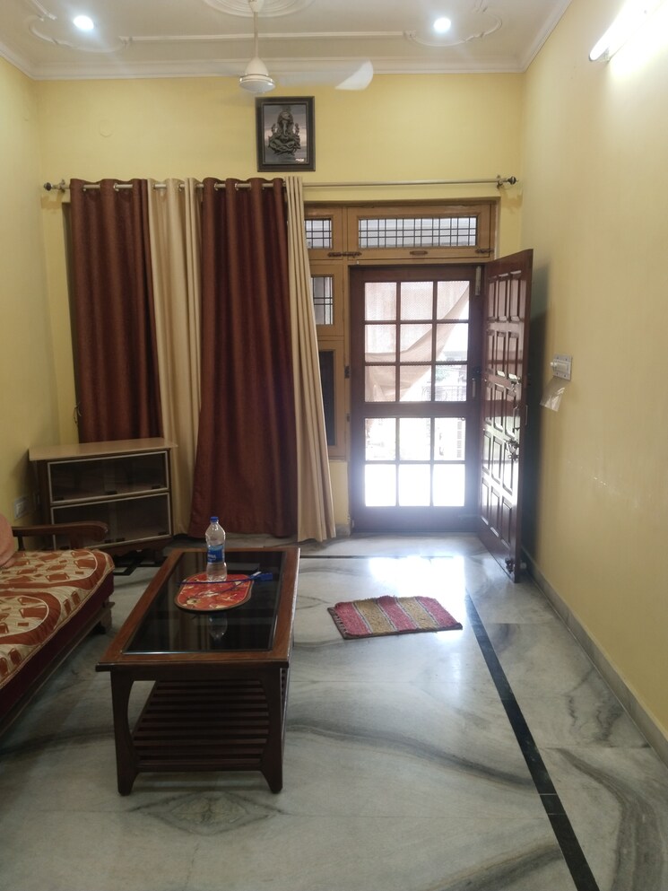 Living Room, gomti nagar 2 Bedroom 1000 Sq.Ft. Independent House In Gomti Nagar Lucknow 9696627