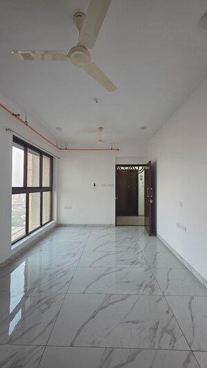 Furnished Amenities in 1.5 BHK Apartment at Raymond Ten X Habitat, Pokhran Road No Two – for Rent