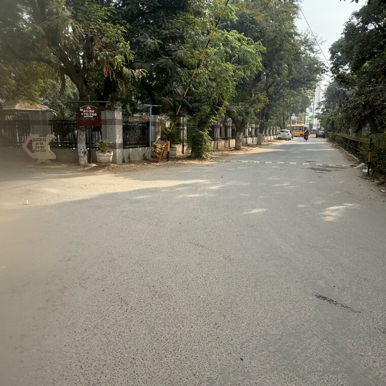  Parking, palam-vihar-residents-association  300 Sq.Yd. Plot In Palam Vihar Gurgaon 9696683