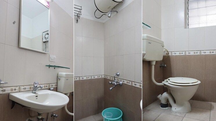 Bathroom, pushpak park Pg For Boys In Pushpak Park 9696675