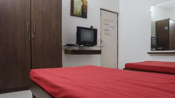 Bedroom in  Pg at Pushpak Park – for Rent