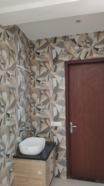 Furnished Amenities in 3 BHK Apartment at Ardee City, Sector 52 – for Rent