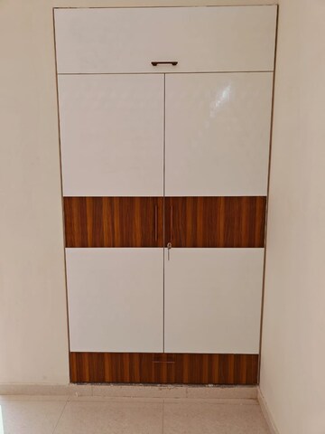 Furnished Amenities in 3 BHK Apartment at Emaar Gurgaon Greens, Sector 102 – for Rent