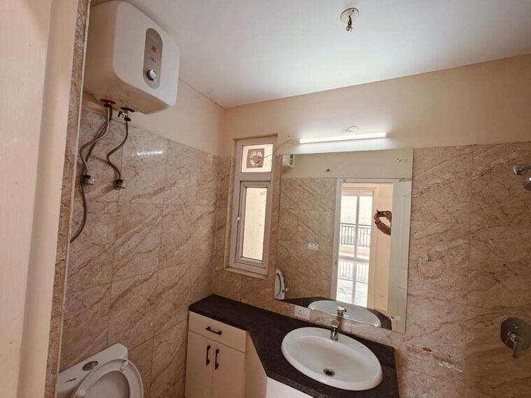Bathroom, emaar-gurgaon-greens 3 Bedroom 1650 Sq.Ft. Apartment In Sector 102 Gurgaon 9696740