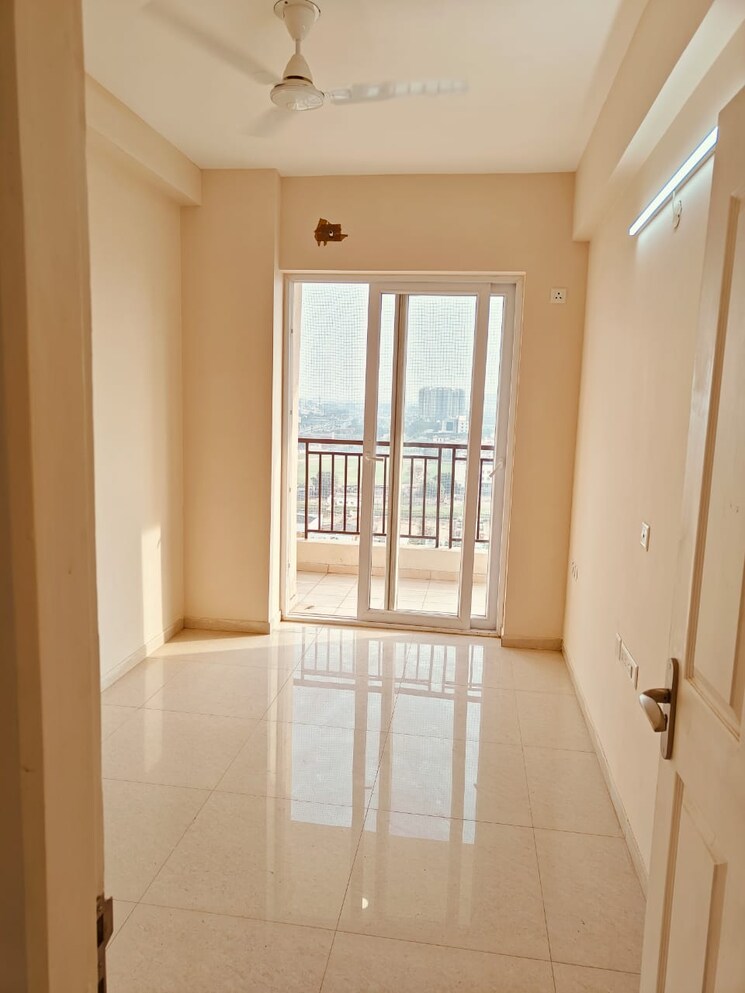 Room, emaar-gurgaon-greens 3 Bedroom 1650 Sq.Ft. Apartment In Sector 102 Gurgaon 9696740