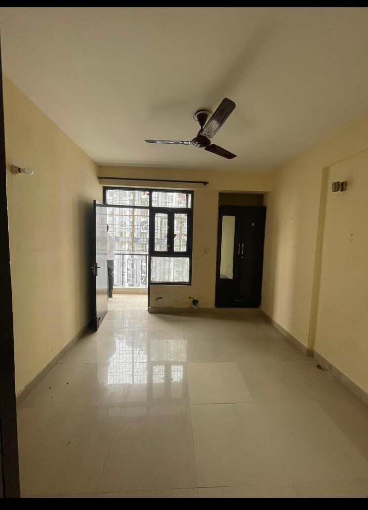 Room, mahagun-mahagunpuram-ii 2 Bedroom 840 Sq.Ft. Apartment In Lal Kuan Ghaziabad 9696737