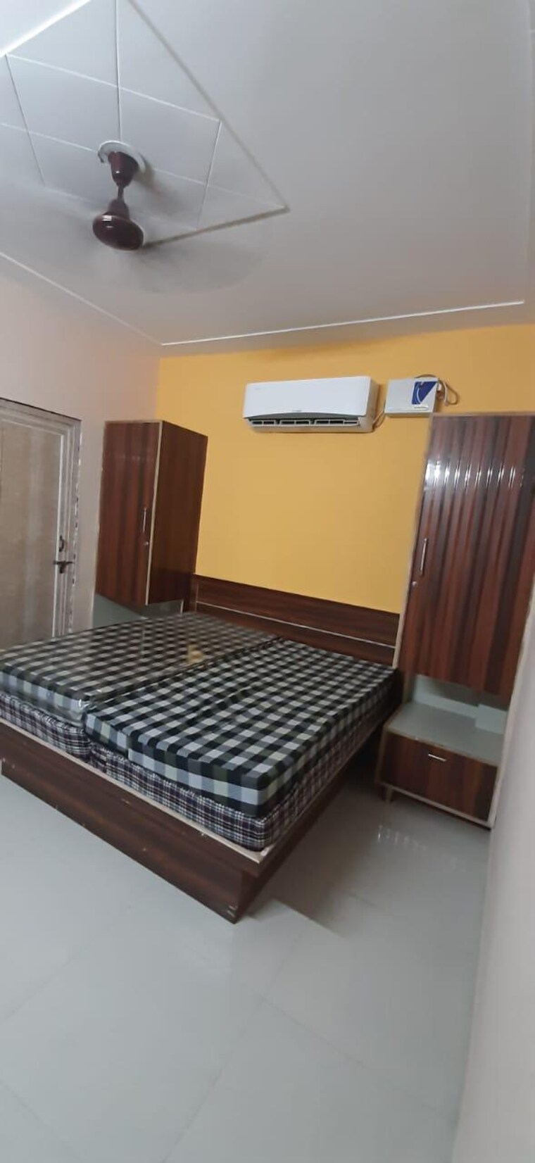 Bedroom, dlf-city-phase-iii 1 RK 340 Sq.Ft. Builder Floor In Sector 24 Gurgaon 9696770