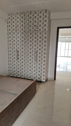 Bedroom in 3 BHK Apartment at Ardee City, Sector 52 – for Rent