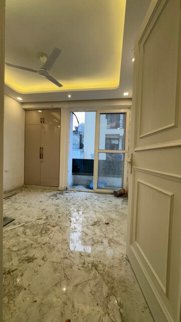 1 BHK Builder Floor For Rent in Chattarpur