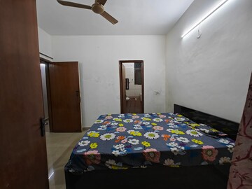 Bedroom in 4 BHK Apartment at Ardee City, Sector 52 – for Rent