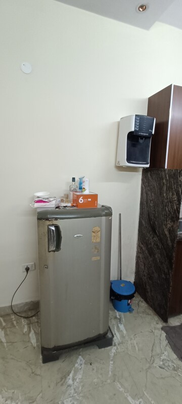 Furnished Amenities in 1 BHK Builder Floor at Rohini Sector 7 – for Sale