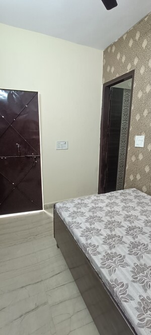 Bathroom in 1 BHK Builder Floor at Rohini Sector 7 – for Sale