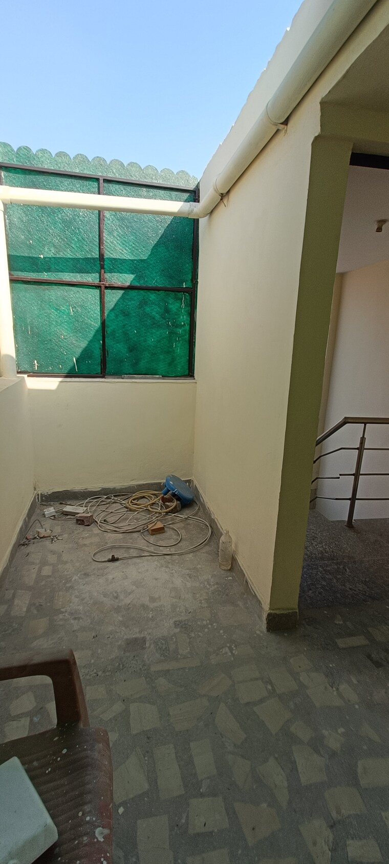 Bedroom, rohini sector 7 1 Bedroom 300 Sq.Ft. Builder Floor In Rohini Sector 7 Delhi 9696827