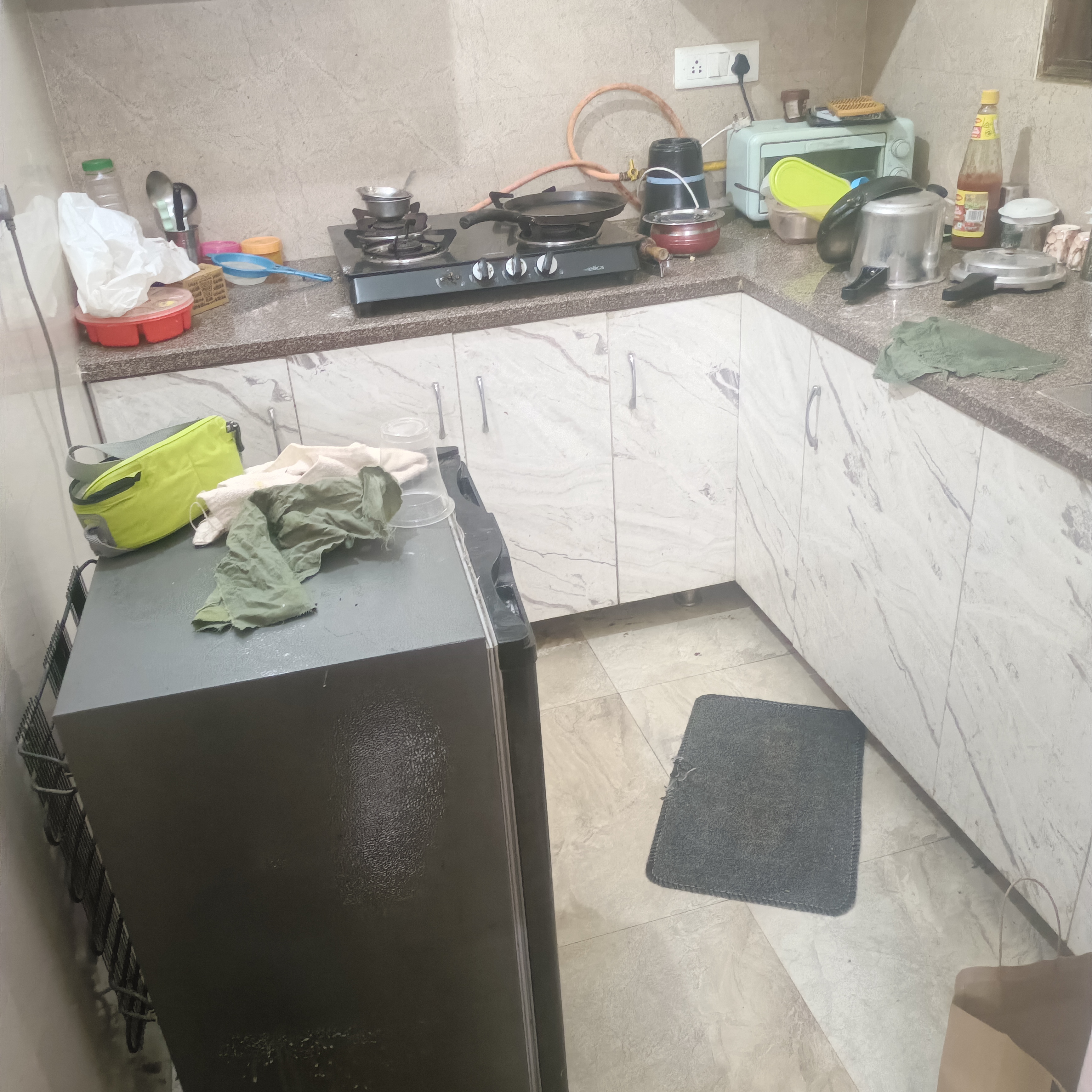 1 Rk  250 Sq.Ft. Independent House in RWA Apartments Sector 72