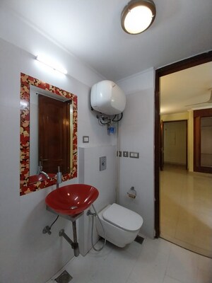 Living Room in 4 BHK Apartment at Ambience Island, Sector 24 – for Rent