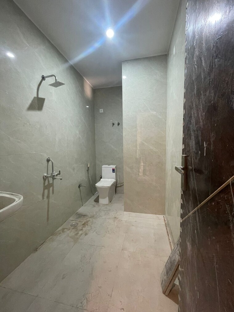 Bathroom, chattarpur 1 Bedroom 500 Sq.Ft. Builder Floor In Chattarpur Delhi 9696877
