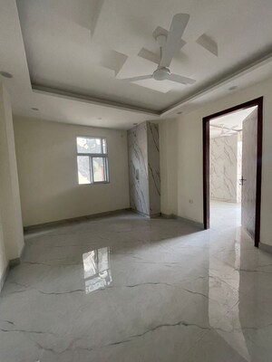 Room in 1 BHK Builder Floor at Chattarpur – for Rent